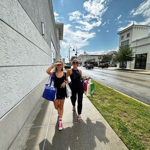 Meet your Posher, Shana